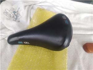 Selle San Marco GEL nyereg kerékpár bicikli ülés fekete Olasz Italy