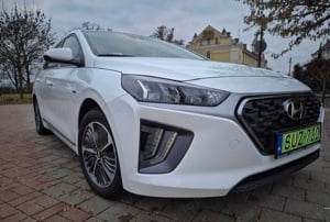 Hyundai Ioniq 1.6 Premium Plug-in hybrid. 3 éves, 62000 km. 3.8l 100km fogyasztás!!!!!